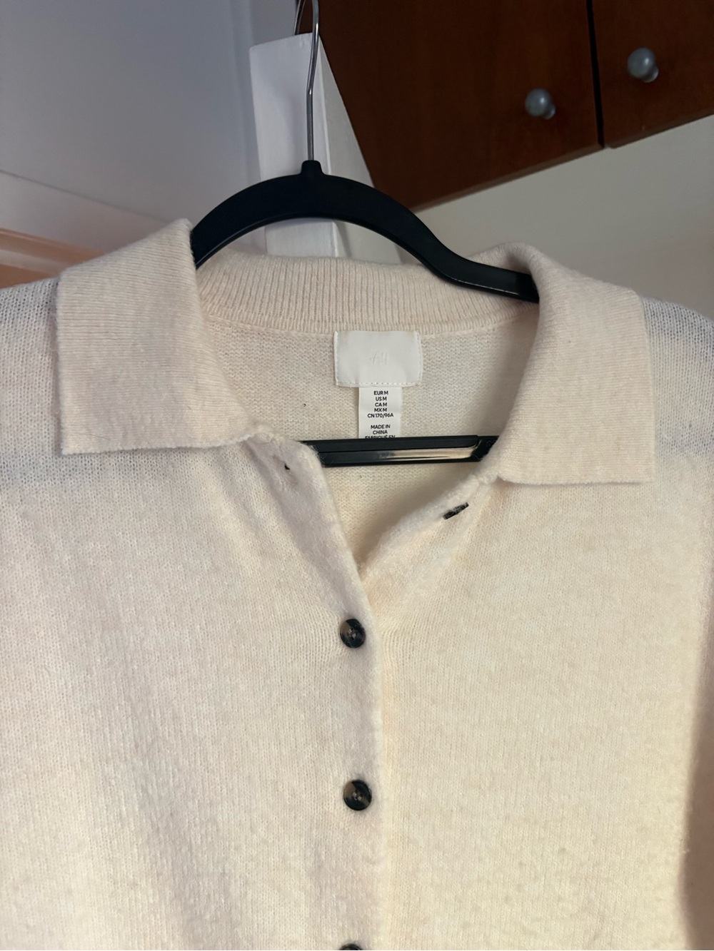 H&M Cream Button-Front Collared Women's Cardigan - Picture 3 of 3